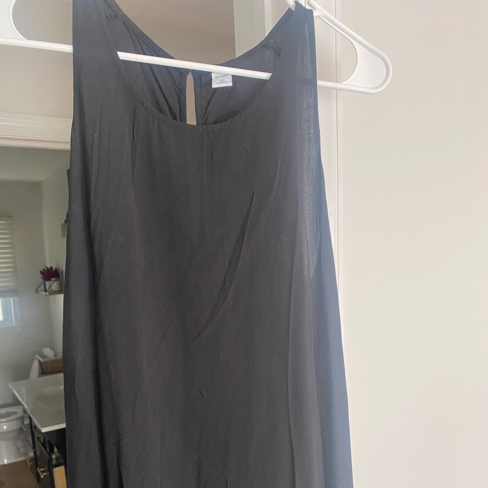 Old Navy black tank